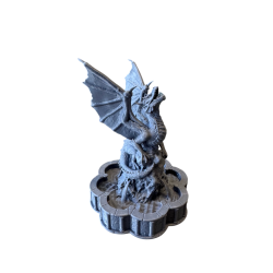 Fontanna ze Smokiem – Epicka Dekoracja Placu Fantasy